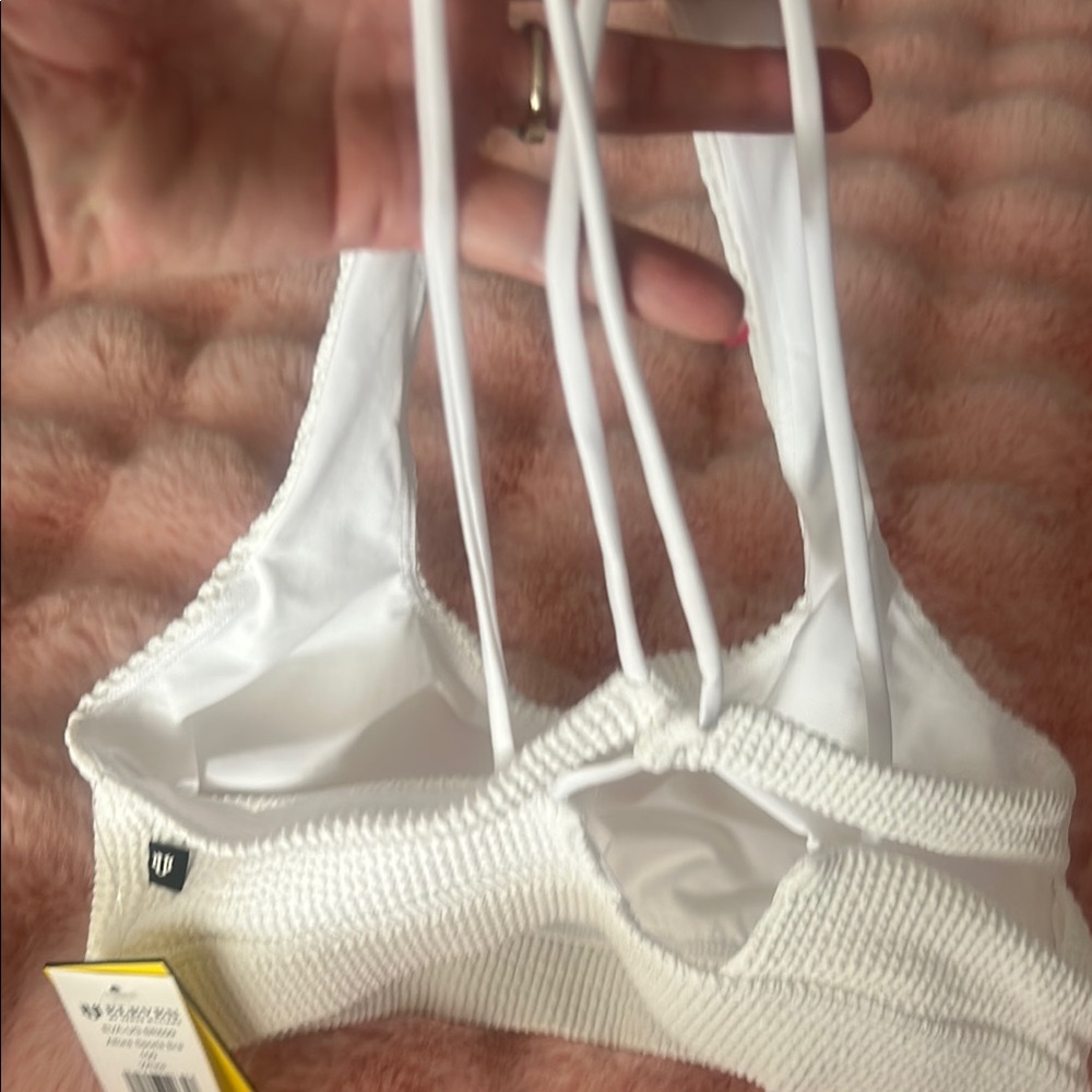 White Sports Bra with Ribbed Texture and Racerback - Picture 5 of 9